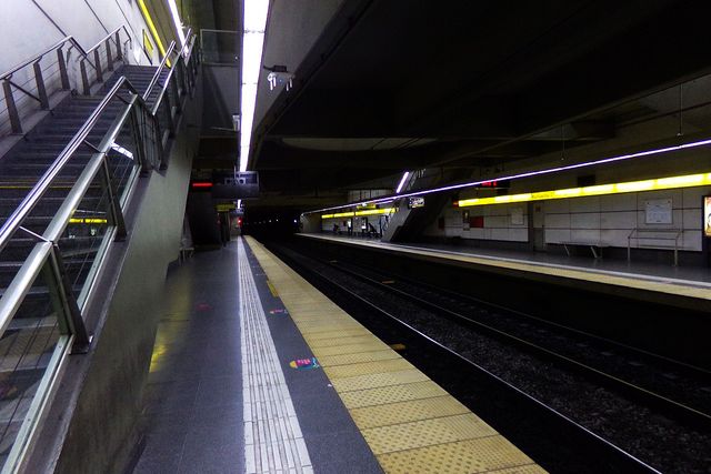 Humberto I ≫ Estación de la Línea H de subte