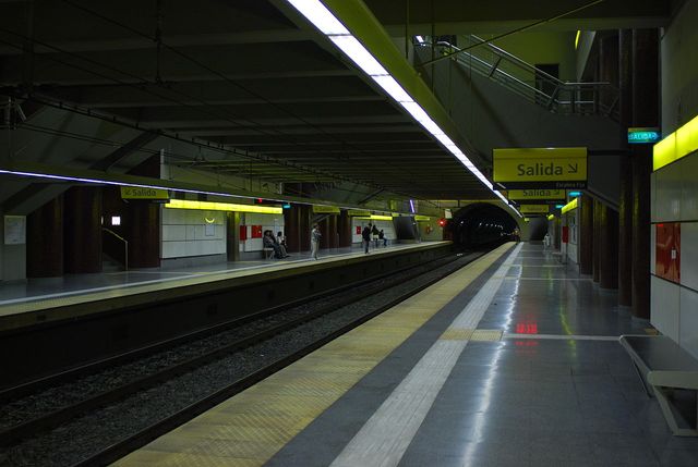 Inclán - Mezquita Al Ahmad ≫ Estación de la Línea H de subte