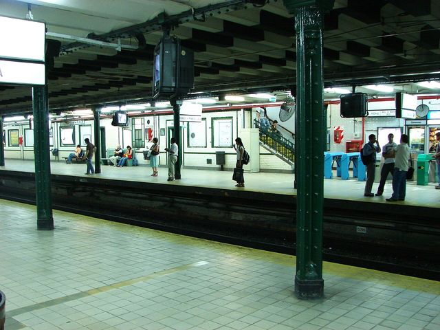 Piedras ≫ Estación de la Línea A de subte