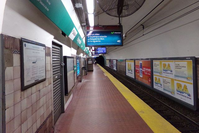 Pueyrredón ≫ Estación de la Línea B de subte